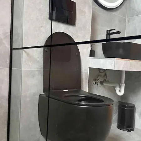 Apartman Two Bedroom With Terrace And Swimming Pool