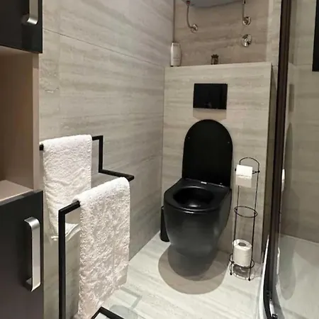 Two Bedroom With Terrace And Swimming Pool *