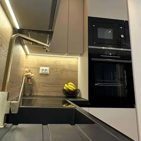 Apartman Two Bedroom With Terrace And Swimming Pool