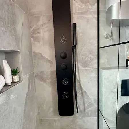 Two Bedroom With Terrace And Swimming Pool Zagvozd