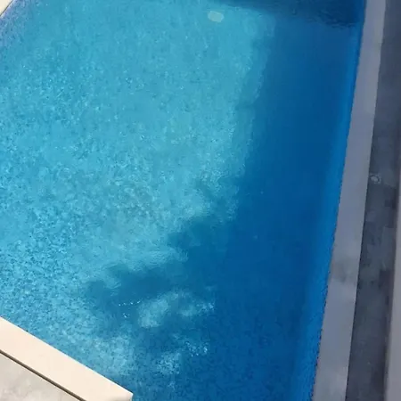 Two Bedroom With Terrace And Swimming Pool Zagvozd