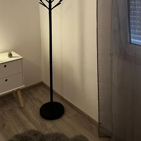 Two Bedroom With Terrace And Swimming Pool Apartman *