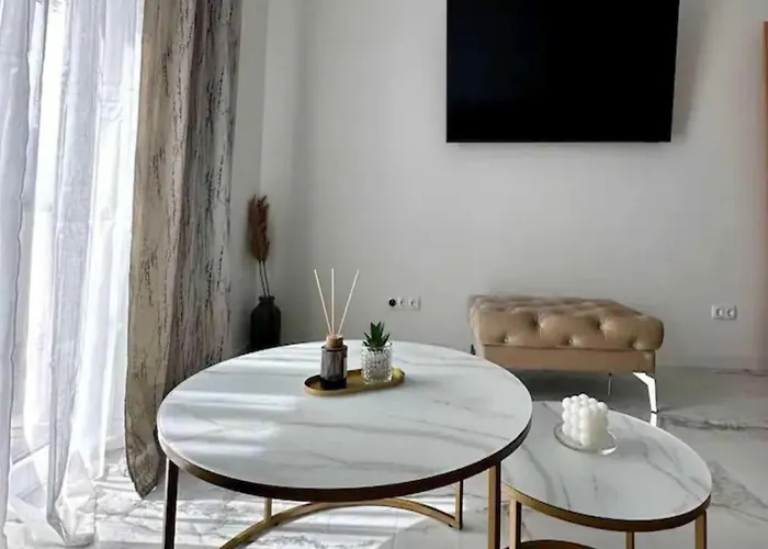 Two Bedroom With Terrace And Swimming Pool *