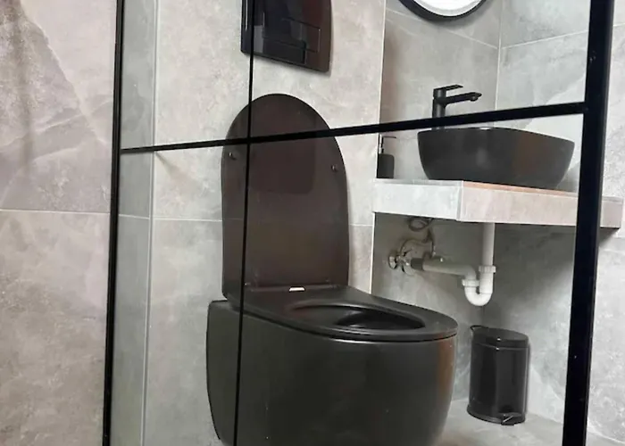 아파트 Two Bedroom With Terrace And Swimming Pool