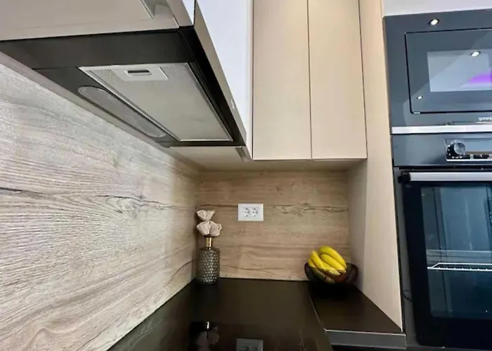아파트 Two Bedroom With Terrace And Swimming Pool *